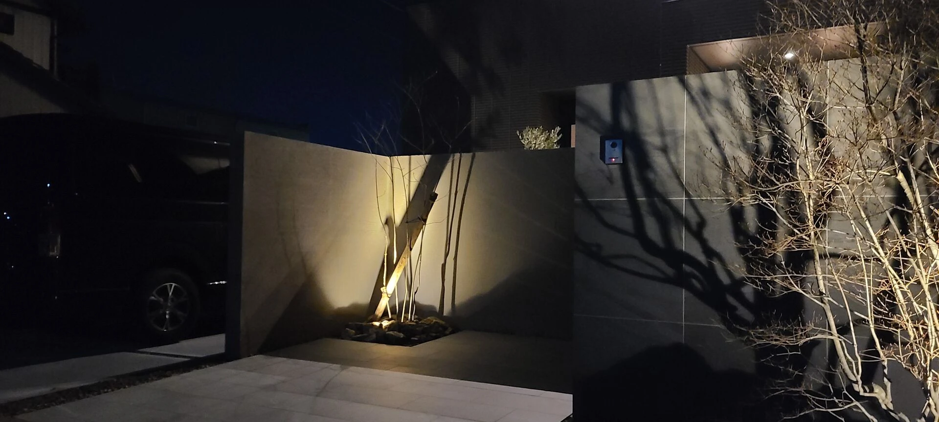 発泡スチロールの壁を使った安全でラグジュアリーなエクステリア ②