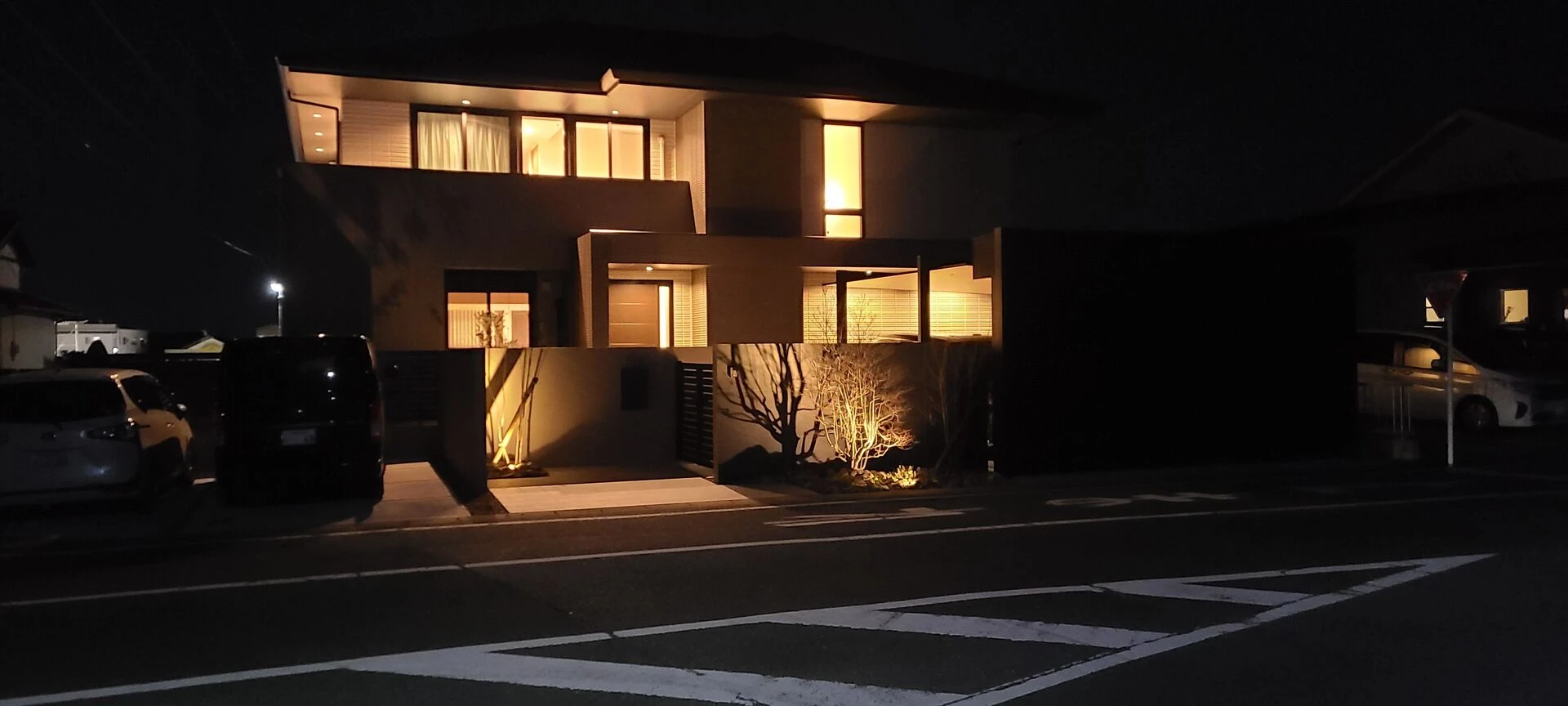 発泡スチロールの壁を使った安全でラグジュアリーなエクステリア ②