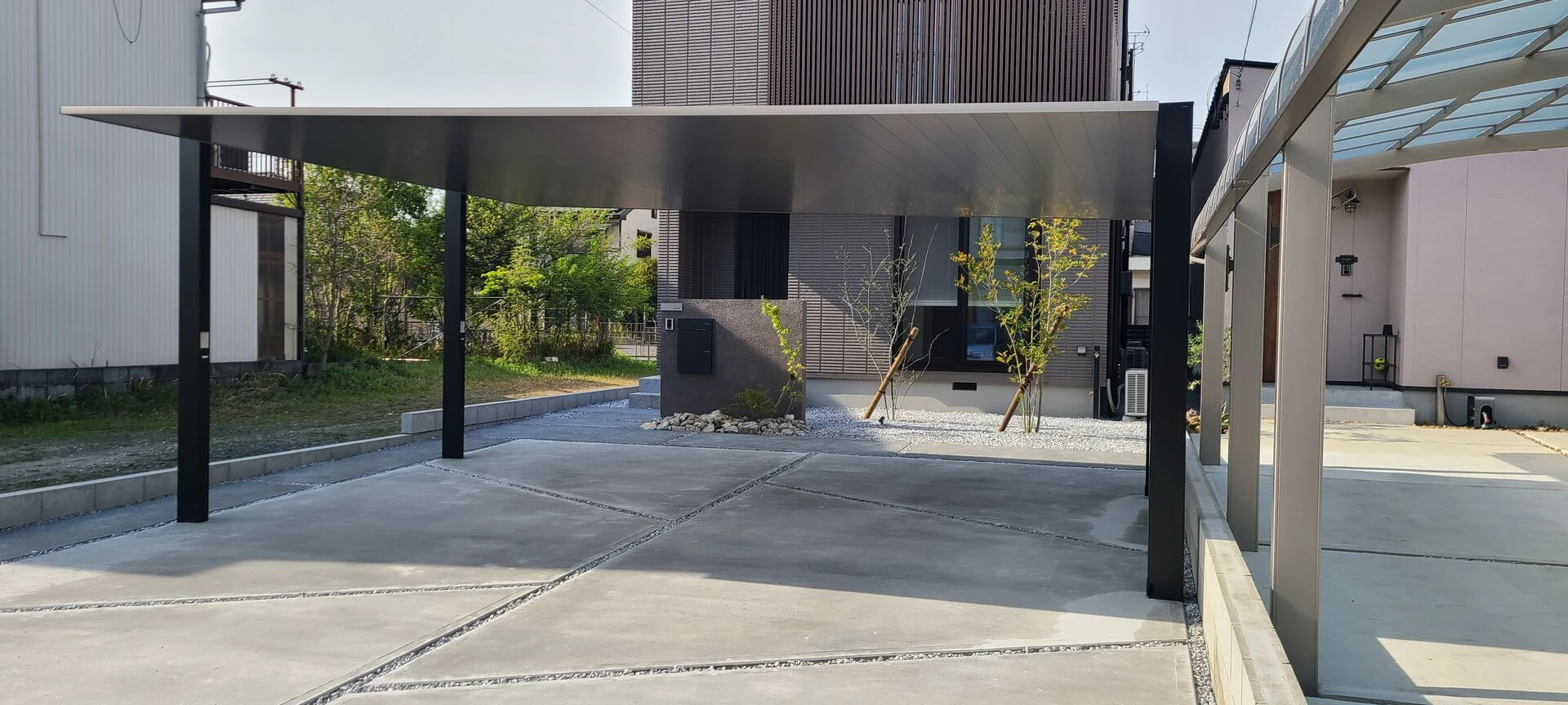 掛川市　高級カーポート　LIXIL　カーポートSC